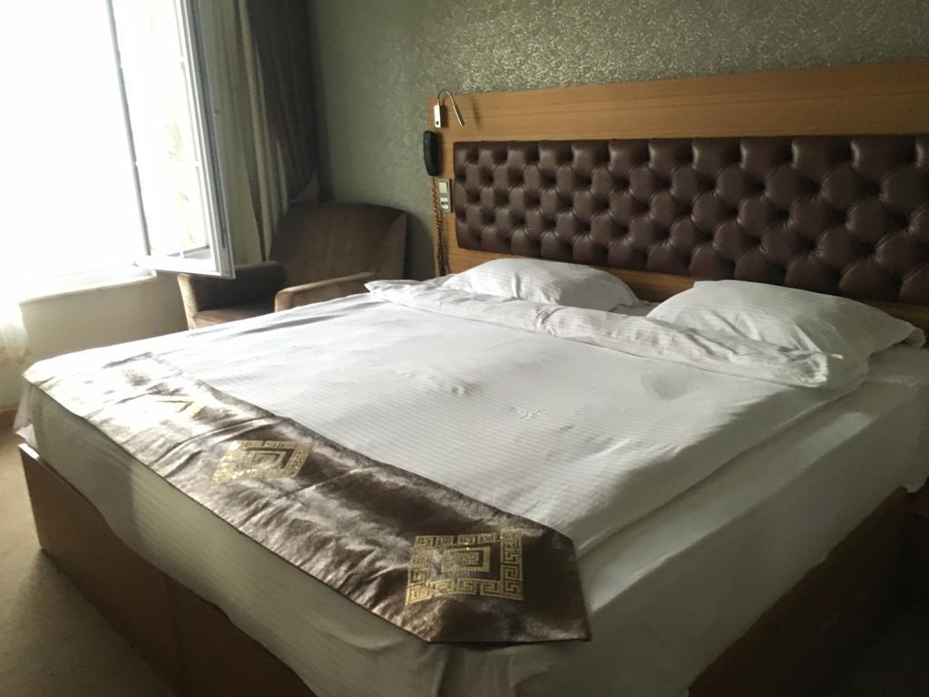 Hotel Duzce Surur Екстер'єр фото