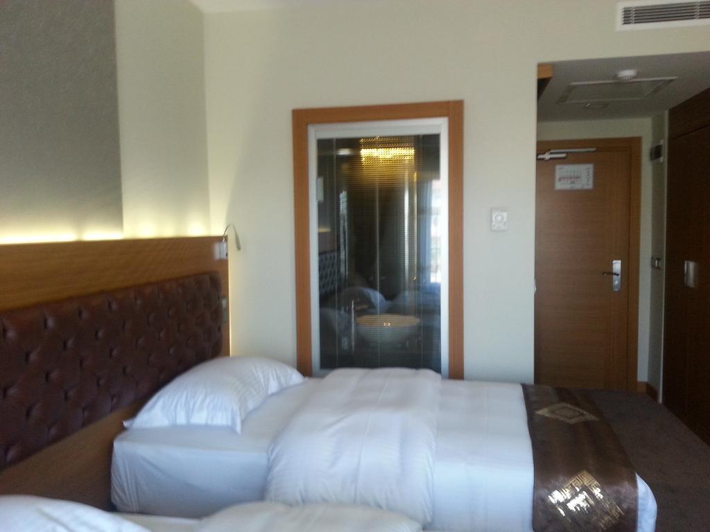 Hotel Duzce Surur Номер фото